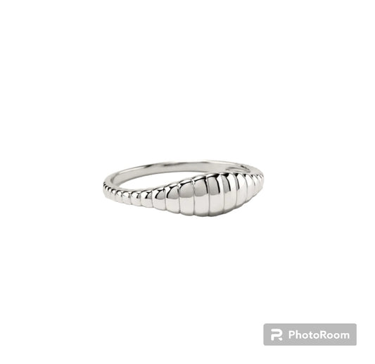 Classic Silver Tail Ring - Size 7